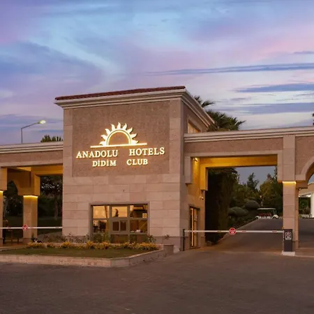 Anadolu Club فندق