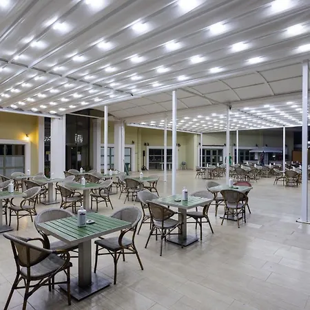 Anadolu Club מלון 5*